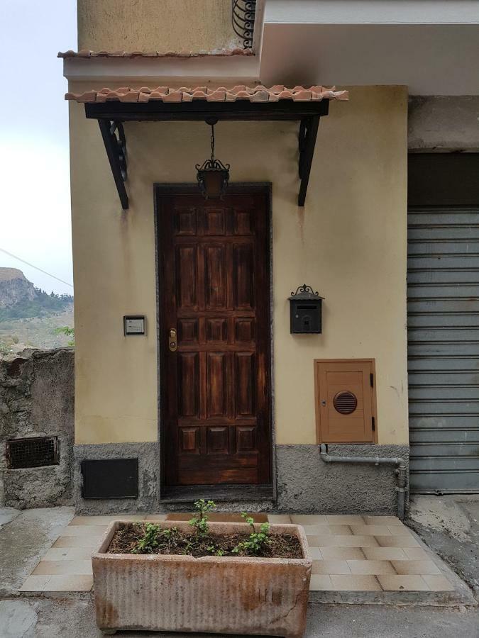 Appartement Casa "Rocca Di Mola" à Castelmola Extérieur photo